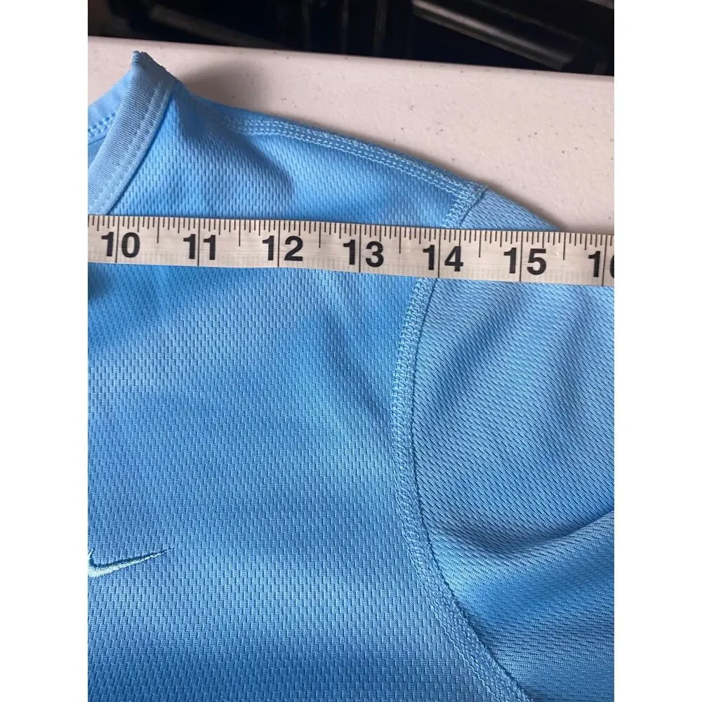 Nike Light Blue Waffle Texture Long Sleeve Athletic Top Women's Size Medium